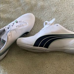 NWOT Puma Sneakers Size 7